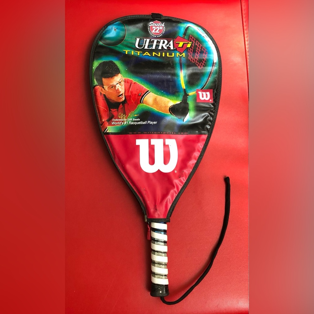 Wilson Soft Shock Ultra Titanium Tennis Racket with Cover